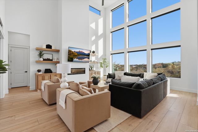 10406 Kendall Cyn, San Antonio, TX 78255