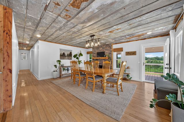 1278 Spencer Mill Rd, Burns, TN 37029