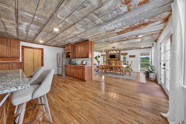 1278 Spencer Mill Rd, Burns, TN 37029