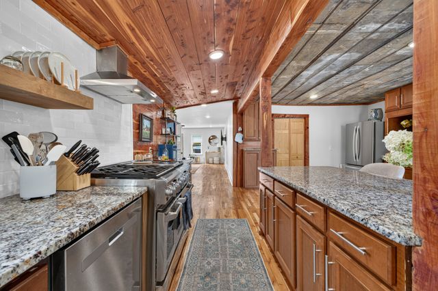 1278 Spencer Mill Rd, Burns, TN 37029