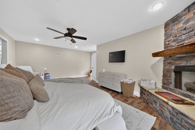 1278 Spencer Mill Rd, Burns, TN 37029
