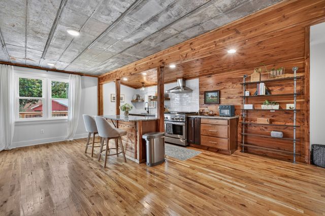 1278 Spencer Mill Rd, Burns, TN 37029