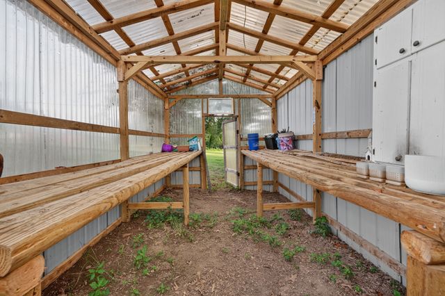 1278 Spencer Mill Rd, Burns, TN 37029