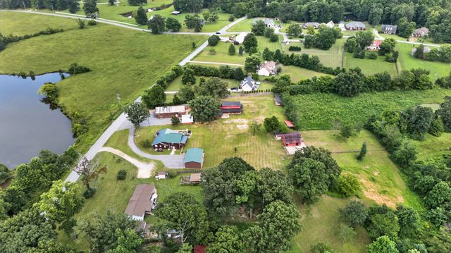 1278 Spencer Mill Rd, Burns, TN 37029