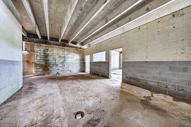 1278 Spencer Mill Rd, Burns, TN 37029
