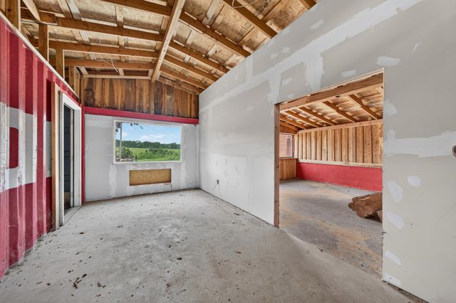 1278 Spencer Mill Rd, Burns, TN 37029