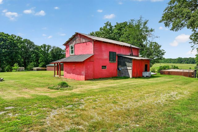 1278 Spencer Mill Rd, Burns, TN 37029