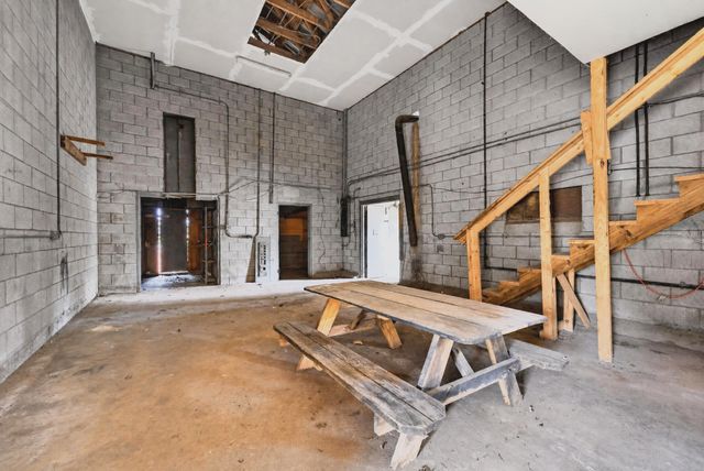 1278 Spencer Mill Rd, Burns, TN 37029