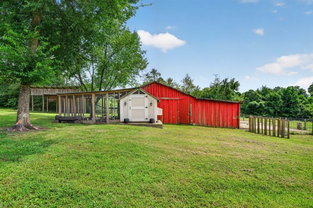 1278 Spencer Mill Rd, Burns, TN 37029