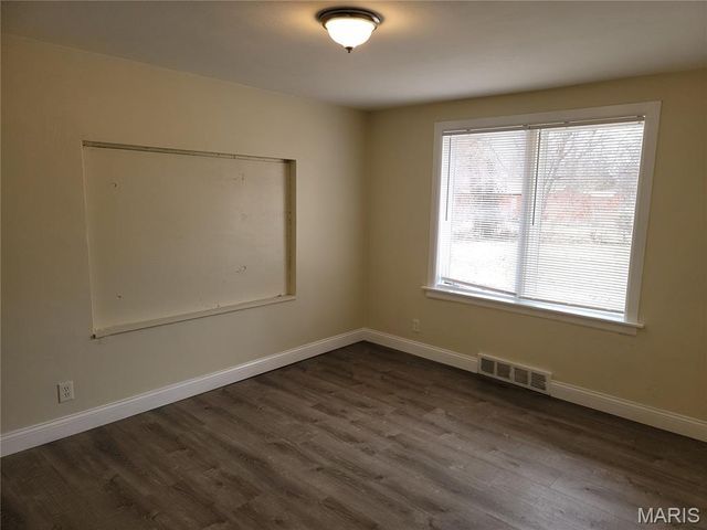 541 Hentschel Place, St Louis, MO 63135