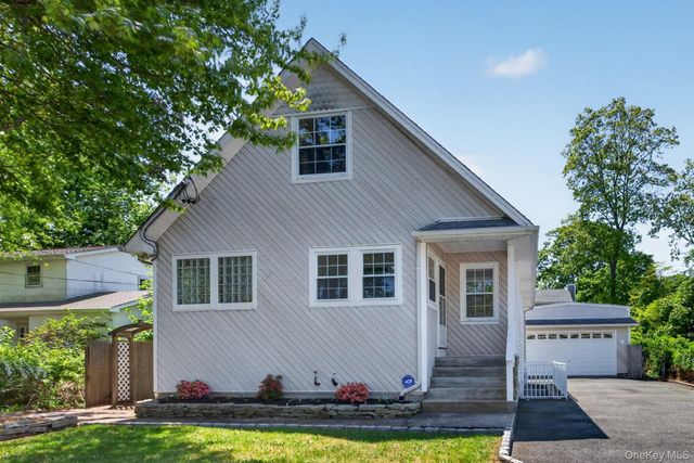 180 Cranberry Drive, Mastic Beach, NY 11951