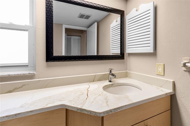 1929 VALENCIA WAY, Clearwater, FL 33764