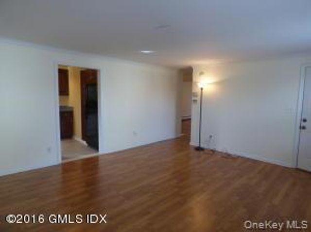 20 Division Street 1, Greenwich, CT 06830
