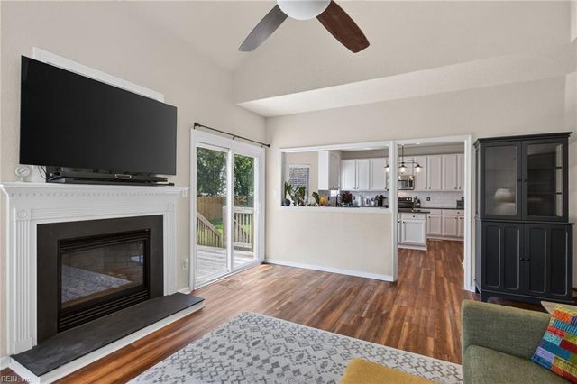 2004 Acentala QUAY, Chesapeake, VA 23321