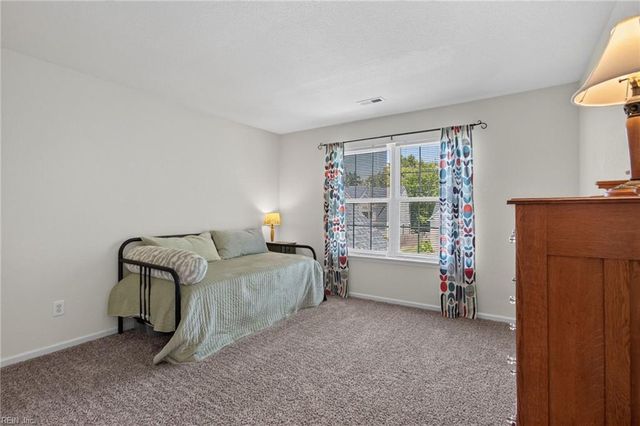 2004 Acentala QUAY, Chesapeake, VA 23321
