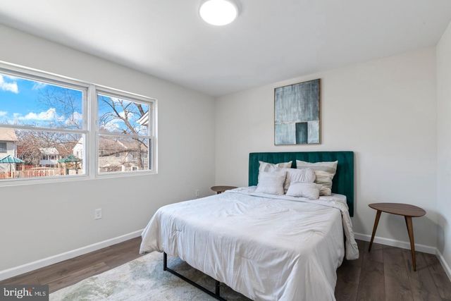 7616 SOMERSET LN, Manassas, VA 20111