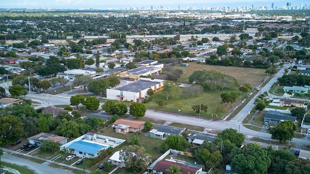 1272 NW 172nd Terrace, Miami, FL 33169
