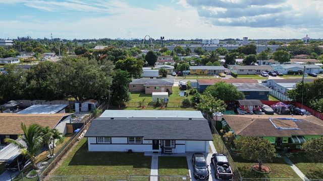 1272 NW 172nd Terrace, Miami, FL 33169