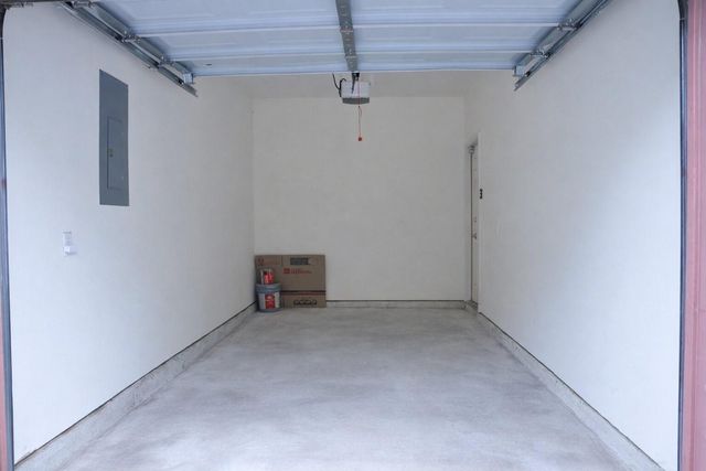 9400 Bellaire Boulevard 205, Houston, TX 77036