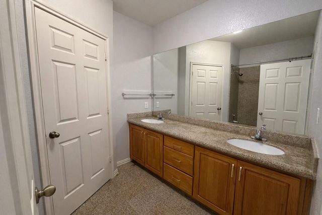 9400 Bellaire Boulevard 205, Houston, TX 77036