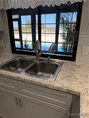 2065 W Deer Trail Lane, Lecanto, FL 34461