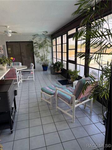 2065 W Deer Trail Lane, Lecanto, FL 34461