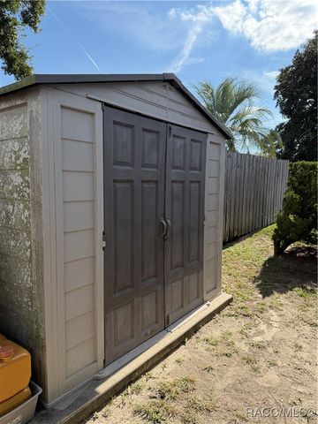 2065 W Deer Trail Lane, Lecanto, FL 34461