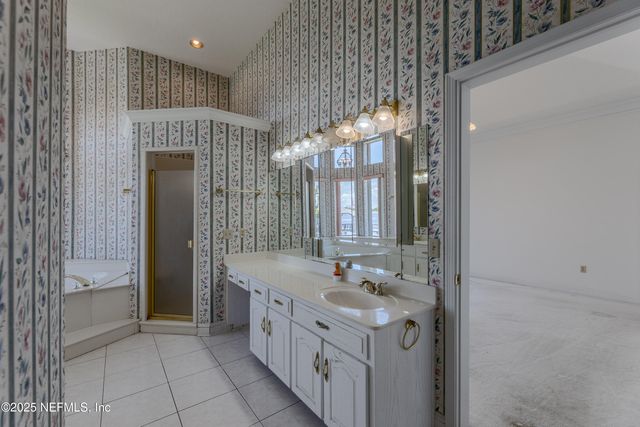 4957 MOTOR YACHT Drive, Jacksonville, FL 32225