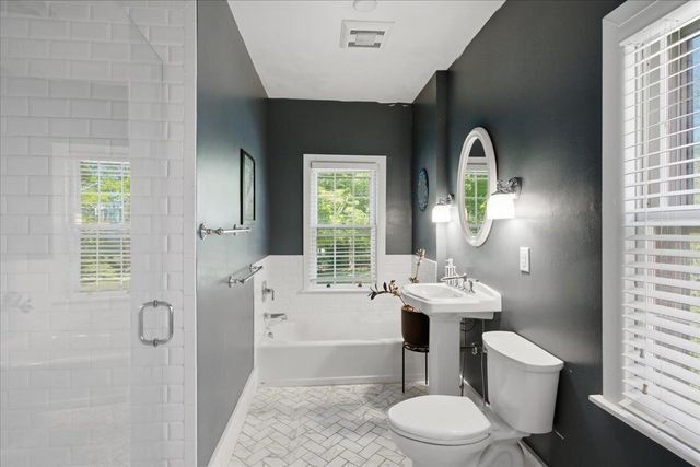 34 Monument Avenue, Bennington, VT 05201