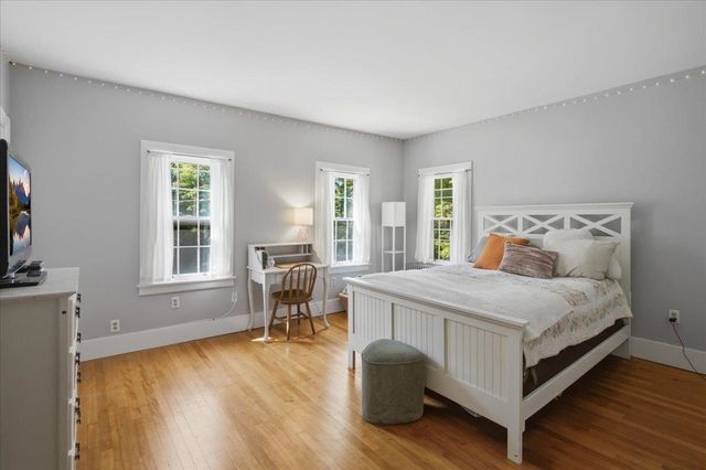 34 Monument Avenue, Bennington, VT 05201