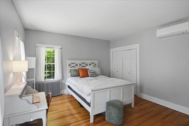 34 Monument Avenue, Bennington, VT 05201