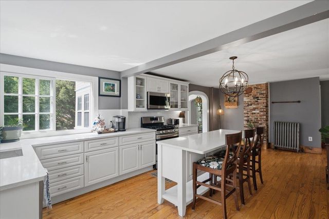 34 Monument Avenue, Bennington, VT 05201