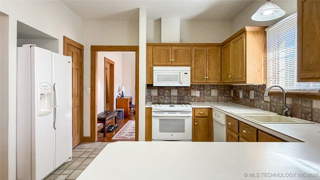 402 Chattanooga, Ardmore, OK 73401