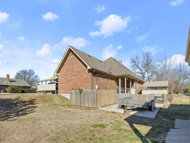 402 Chattanooga, Ardmore, OK 73401