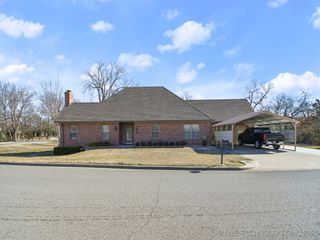 402 Chattanooga, Ardmore, OK 73401