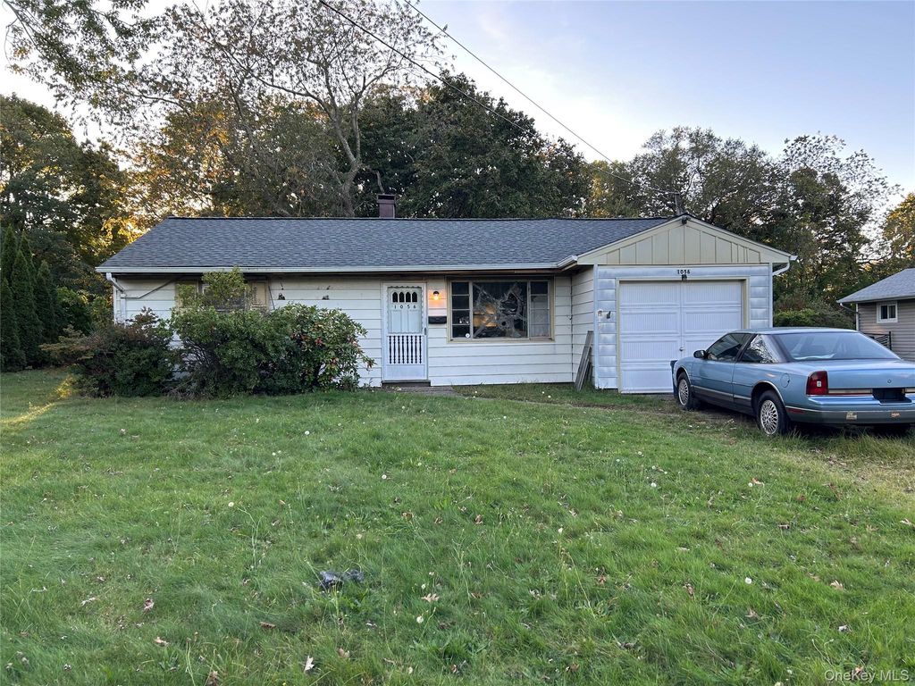 1056 Bay Shore Avenue, Bay Shore, NY 11706 — photo 3