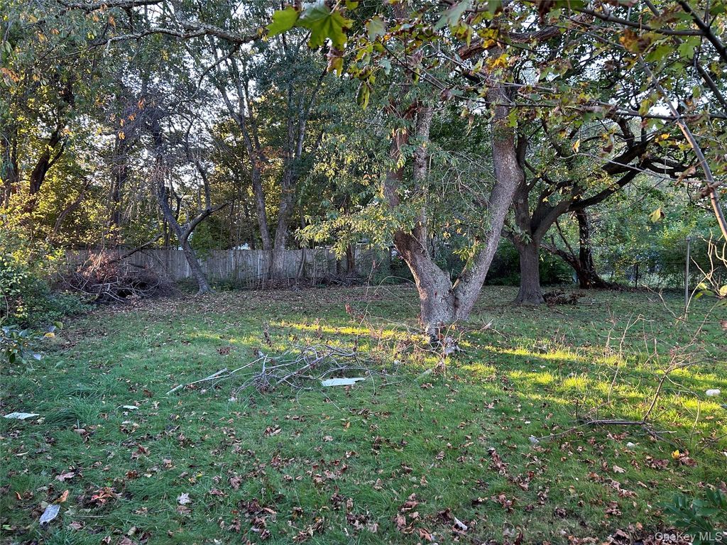 1056 Bay Shore Avenue, Bay Shore, NY 11706 — photo 5