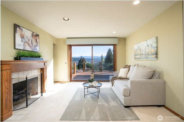 15713 138th Avenue E, Puyallup, WA 98374