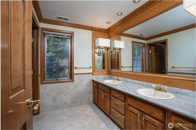 15713 138th Avenue E, Puyallup, WA 98374