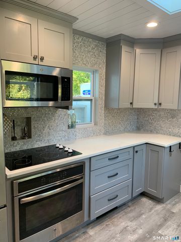 8 Osprey Lane, Stonington, CT 06355