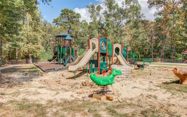 505 Road 6617, Dayton, TX 77535