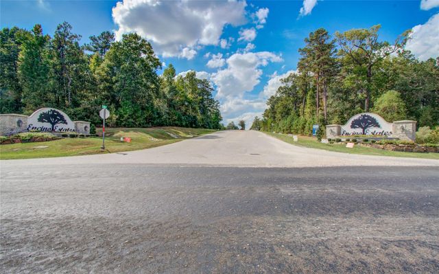 505 Road 6617, Dayton, TX 77535