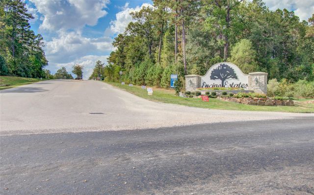 505 Road 6617, Dayton, TX 77535