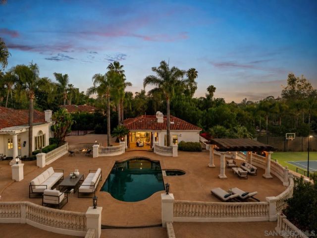 6998 Rancho La Cima Dr, Rancho Santa Fe, CA 92067
