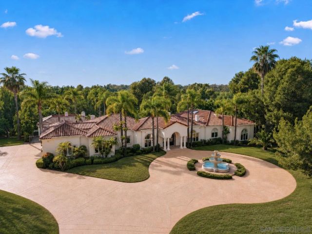6998 Rancho La Cima Dr, Rancho Santa Fe, CA 92067