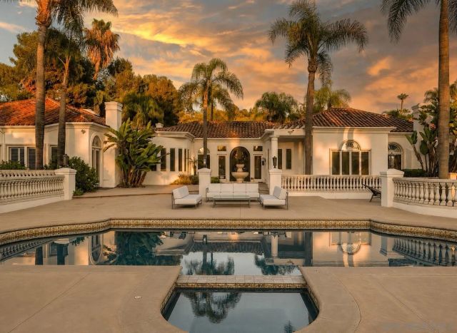6998 Rancho La Cima Dr, Rancho Santa Fe, CA 92067