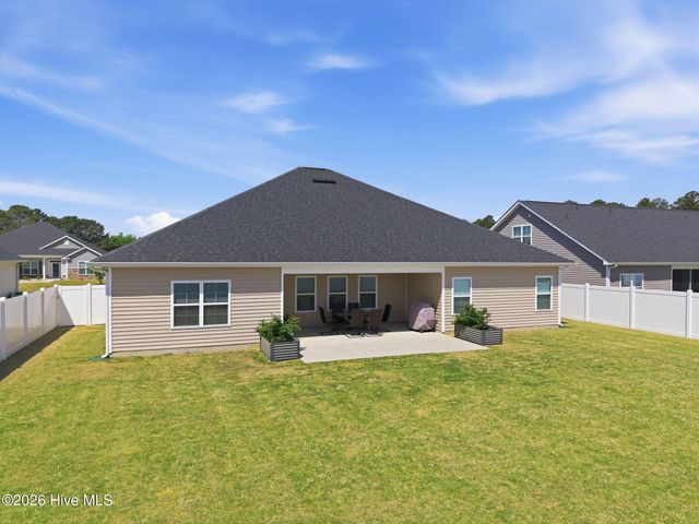 2745 Luna Lane, Winterville, NC 28590