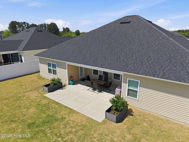 2745 Luna Lane, Winterville, NC 28590
