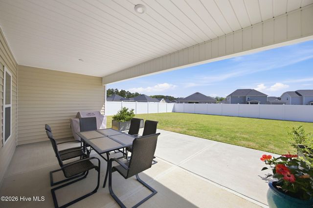 2745 Luna Lane, Winterville, NC 28590