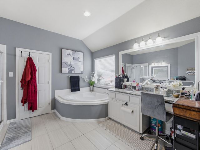 2308 Denham Drive, Arlington, TX 76001